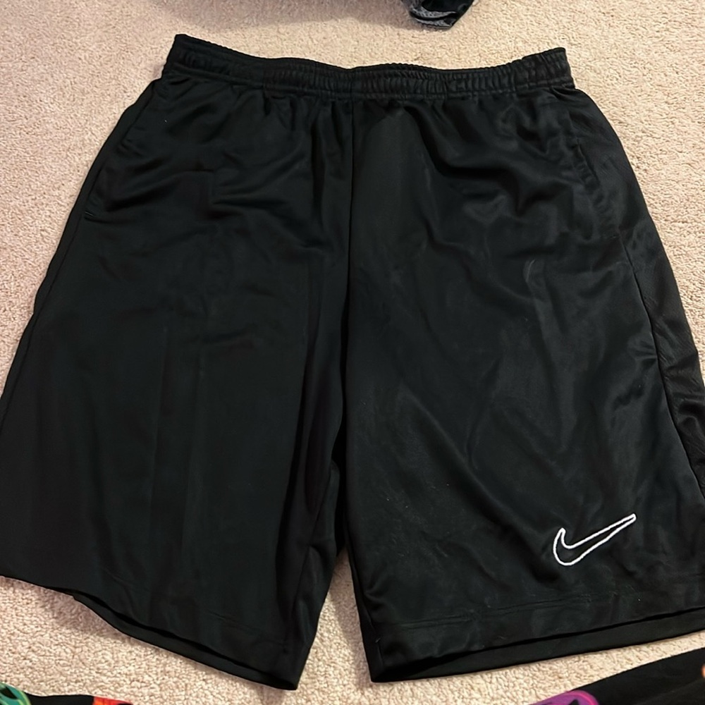 boys nike shorts